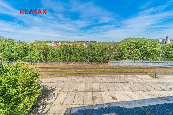 Pronájem skladu, Slaný, Netovická, 1000 m2