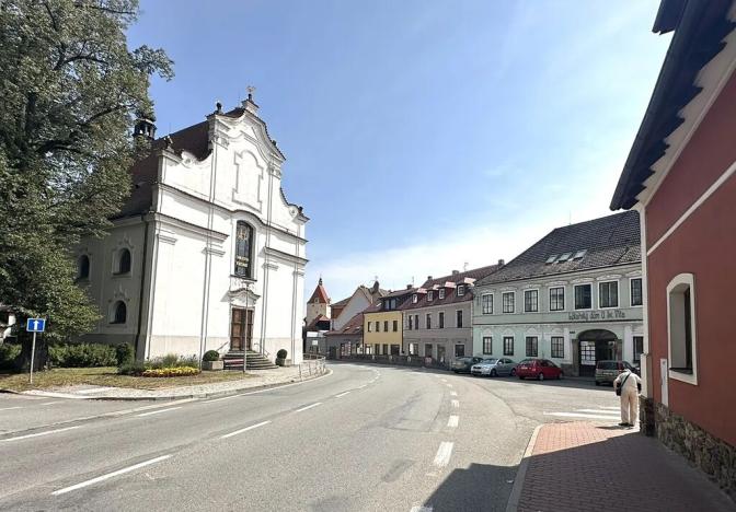 Pronájem obchodního prostoru, Pelhřimov, Svatovítské náměstí, 65 m2