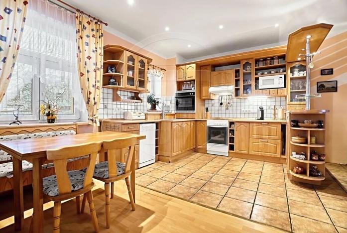 Prodej rodinného domu, Roztoky u Semil, 292 m2