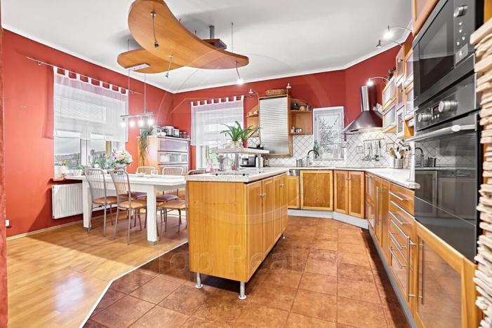 Prodej rodinného domu, Roztoky u Semil, 292 m2