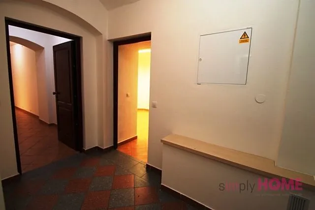 Pronájem kanceláře, Praha - Nové Město, Tyršova, 81 m2