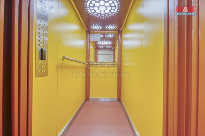 Prodej bytu 4+1, Karlovy Vary - Rybáře, Krušnohorská, 102 m2