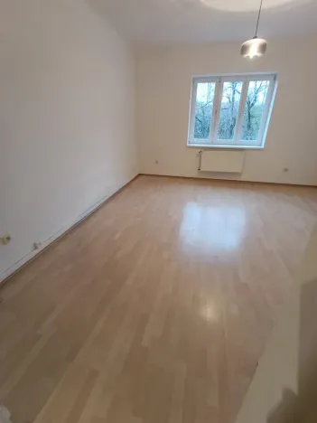 Pronájem bytu 1+kk, Praha - Libeň, U Balabenky, 31 m2