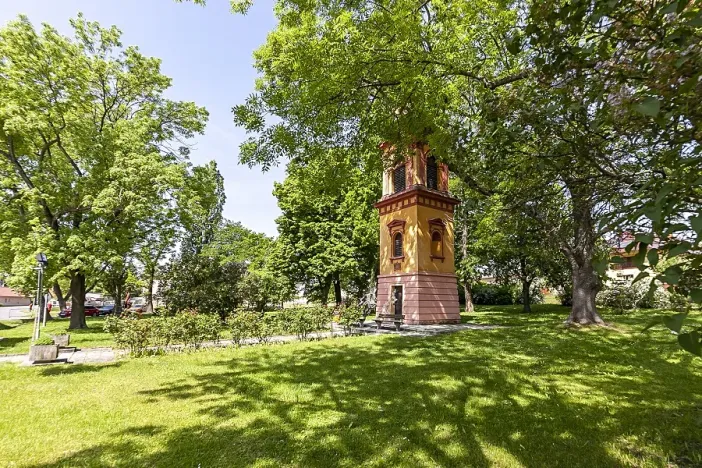 Prodej činžovního domu, Bobnice, U Zvoničky, 446 m2
