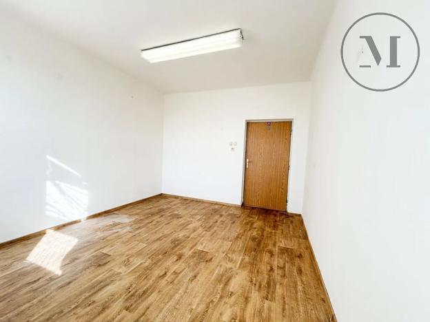 Pronájem kanceláře, České Budějovice, Novohradská, 150 m2