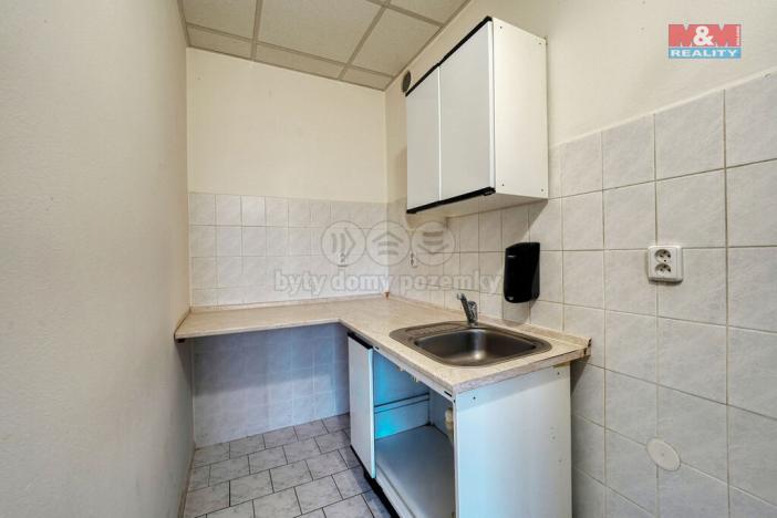 Pronájem kanceláře, Rokycany - Nové Město, Pivovarská, 1096 m2