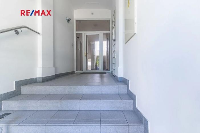 Prodej rodinného domu, Jaroměř, Husova, 770 m2