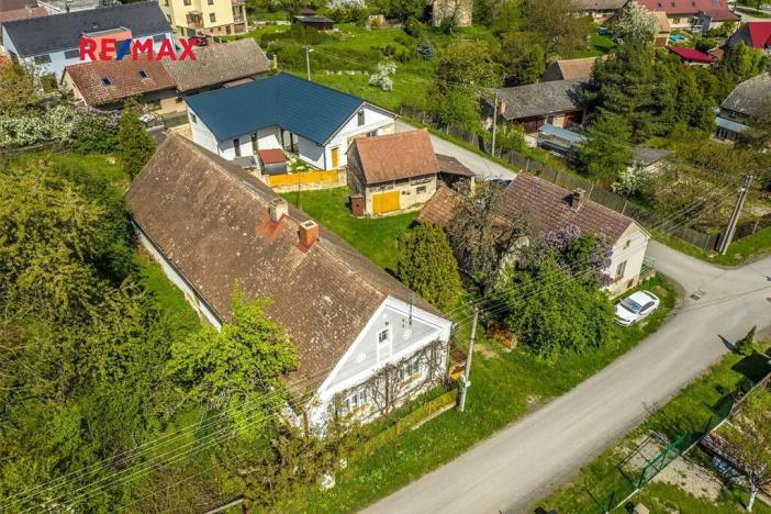 Prodej rodinného domu, Dobrovice, 180 m2