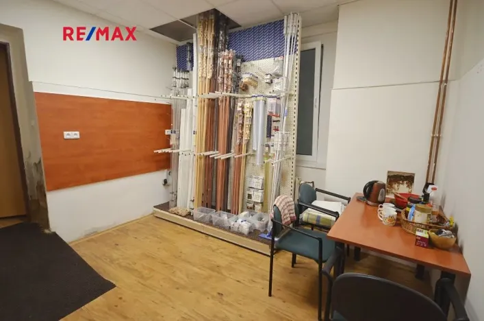 Prodej obchodního prostoru, Slaný, Třebízského, 140 m2