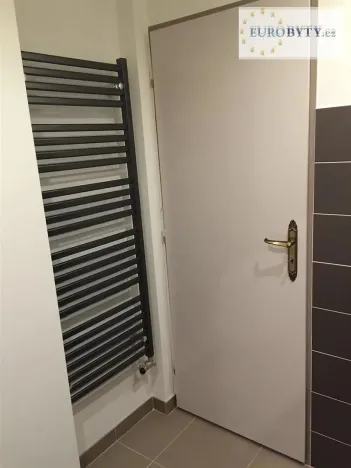 Prodej obchodního prostoru, Praha - Nusle, Na Jezerce, 74 m2