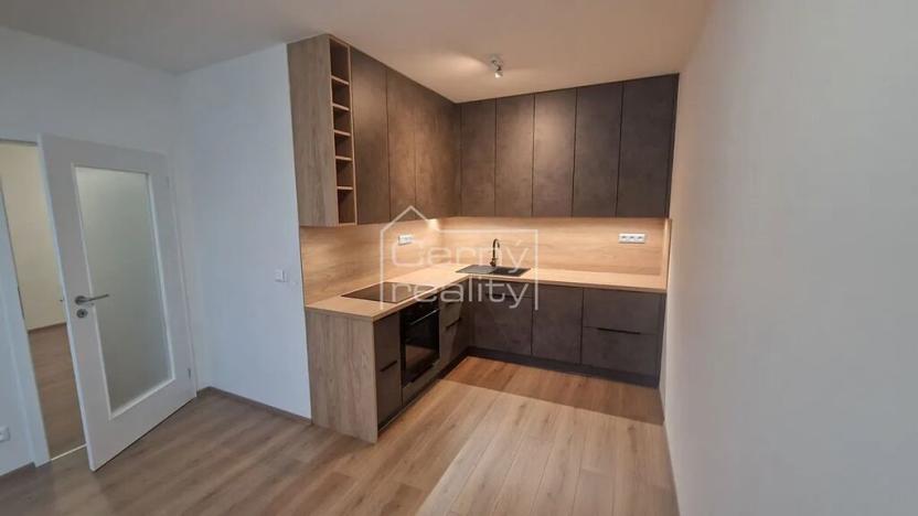 Pronájem bytu 2+kk, Chrudim, V Hliníkách, 48 m2