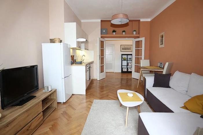 Pronájem bytu 2+kk, Praha - Nusle, Kloboučnická, 44 m2