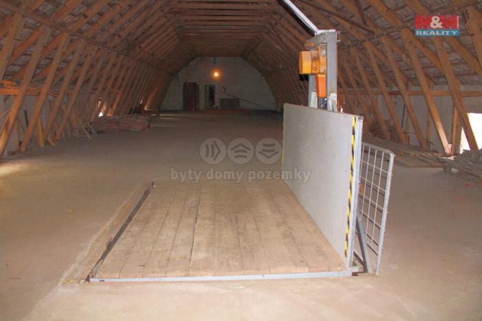 Pronájem skladu, Ostružno, 500 m2