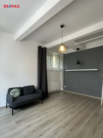 Pronájem bytu 1+kk, Praha - Střešovice, Na Hubálce, 25 m2