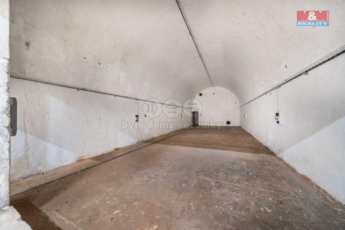 Pronájem výrobních prostor, Štěnovice, Plzeňská, 1366 m2