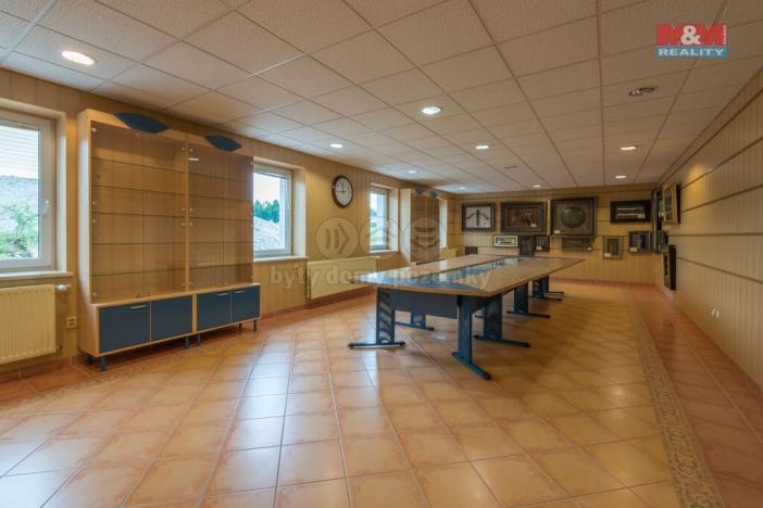 Pronájem skladu, Třanovice, 550 m2