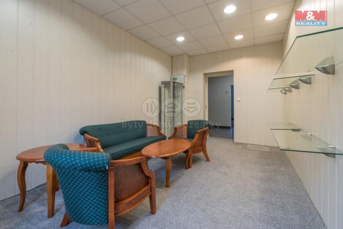 Pronájem kanceláře, Třanovice, 550 m2