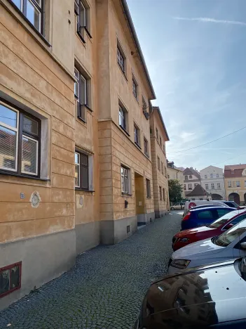 Pronájem bytu 1+1, Žatec, Hošťálkovo náměstí, 41 m2