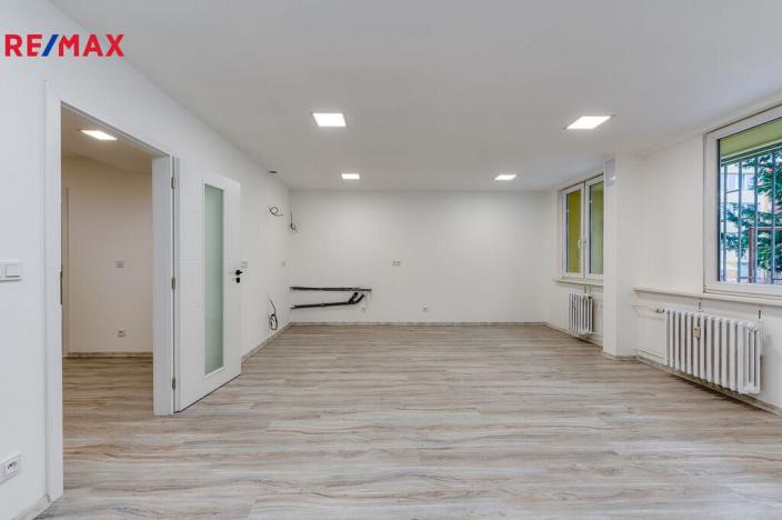 Prodej bytu 4+kk, Praha - Kobylisy, Pohnertova, 86 m2