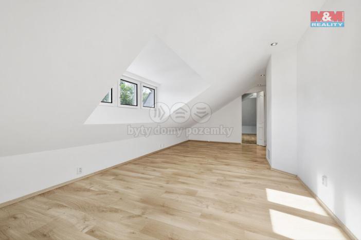 Prodej rodinného domu, Tuklaty, Akátová, 210 m2