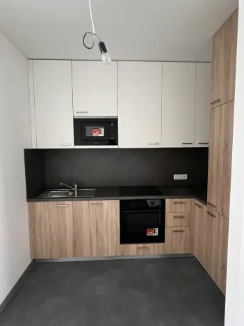 Pronájem bytu 2+kk, Znojmo, Třešňová, 66 m2