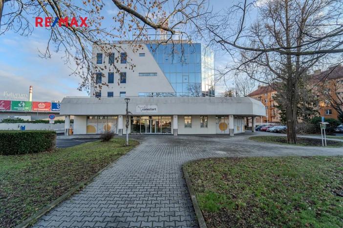 Pronájem obchodního prostoru, Kolín, Sladkovského, 540 m2