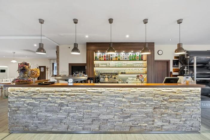 Prodej restaurace, Český Šternberk, 480 m2