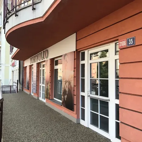 Prodej obchodního prostoru, Karlovy Vary, Zámecký vrch, 63 m2