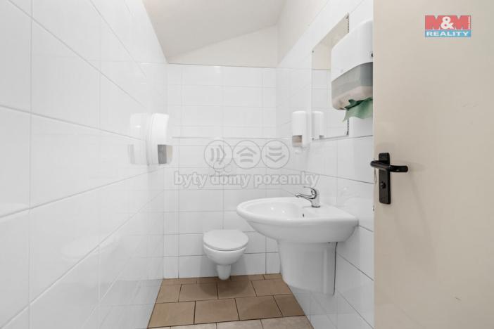 Prodej obchodního prostoru, Kladno, Váňova, 132 m2