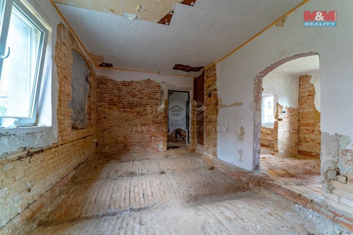 Prodej rodinného domu, Plesná, 5. května, 199 m2