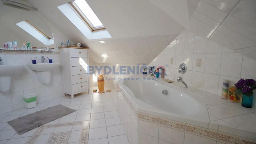 Prodej rodinného domu, Srubec, Ledenická-St. Pohůrka, 265 m2