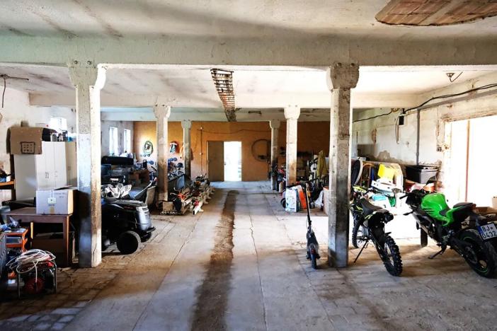 Prodej výrobních prostor, Kramolín, 2332 m2