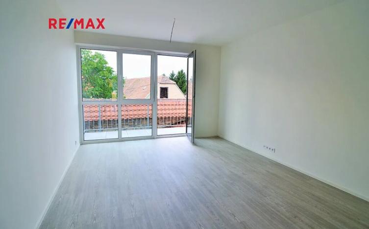 Prodej bytu 2+kk, Praha - Sobín, Hostivická, 50 m2