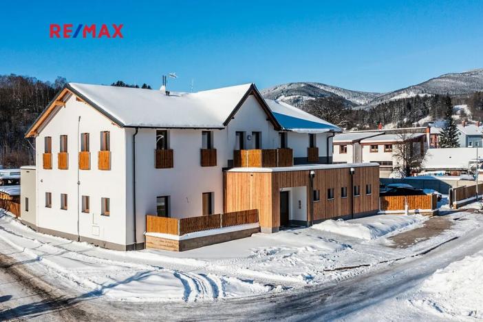 Prodej bytu 2+kk, Svoboda nad Úpou, Nádražní, 94 m2