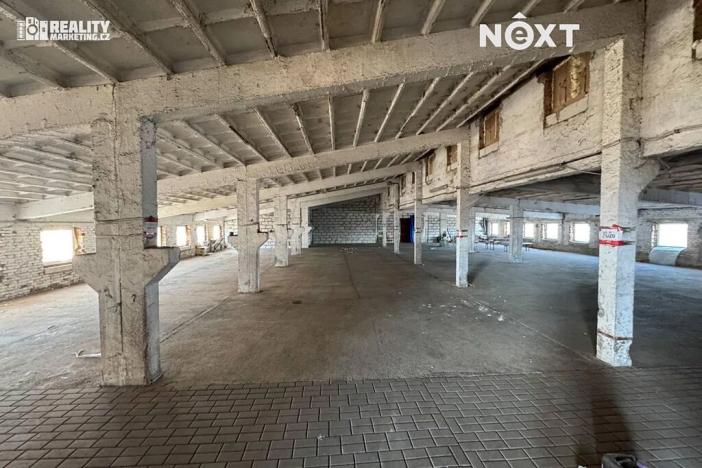 Pronájem skladu, Rostěnice-Zvonovice, 2417 m2
