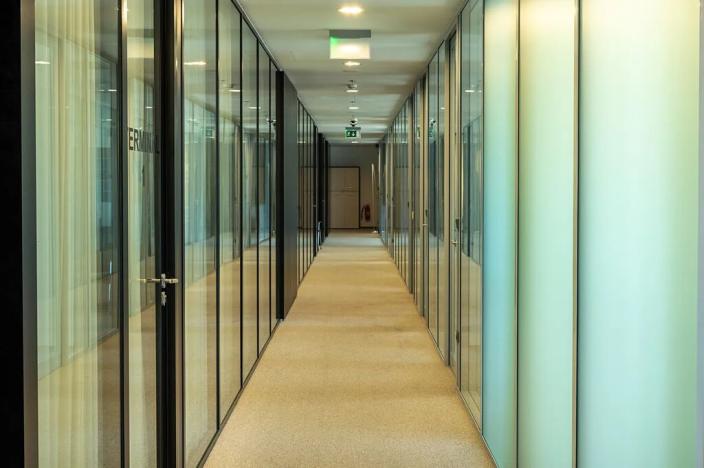 Pronájem kanceláře, Praha - Karlín, Pernerova, 590 m2