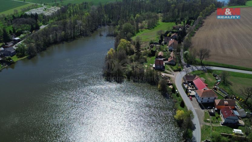 Prodej rybníku, Svojšice, 70738 m2