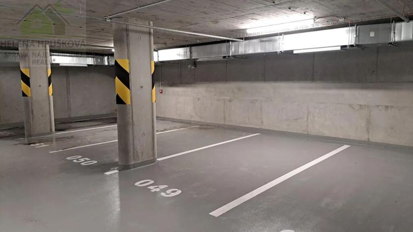 Pronájem garážového stání, Ostrava, Pivovarská, 12 m2