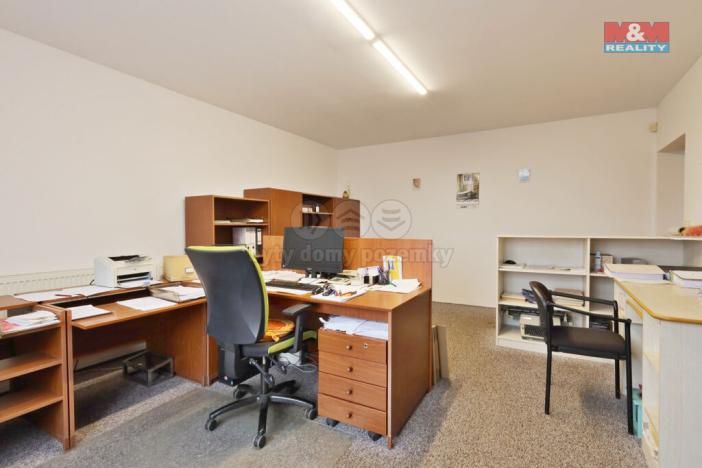 Prodej výrobních prostor, Maleč, 4000 m2