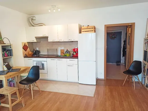 Pronájem bytu 1+kk, Praha - Horní Měcholupy, Modenská, 37 m2