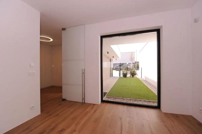 Pronájem rodinného domu, Praha - Horní Měcholupy, U Golfu, 180 m2