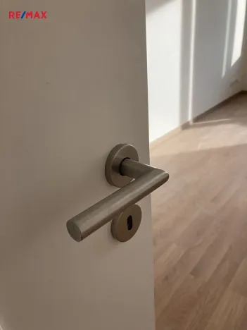 Prodej kanceláře, Praha - Dolní Počernice, Černodolská, 39 m2