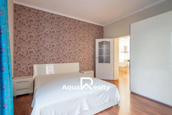 Prodej bytu 3+1, Karlovy Vary, Zámecký vrch, 99 m2