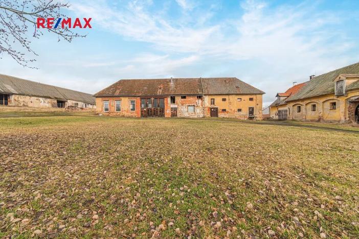 Prodej domu, Ježovy, 700 m2