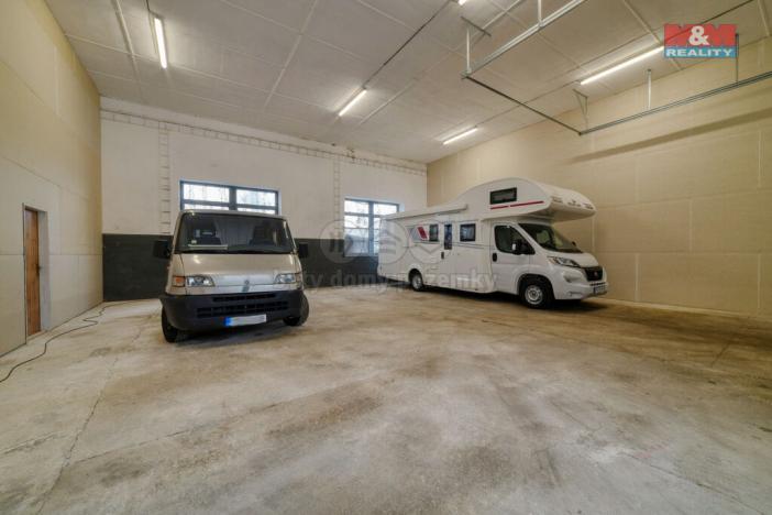 Pronájem skladu, Planá, Karlín, 200 m2