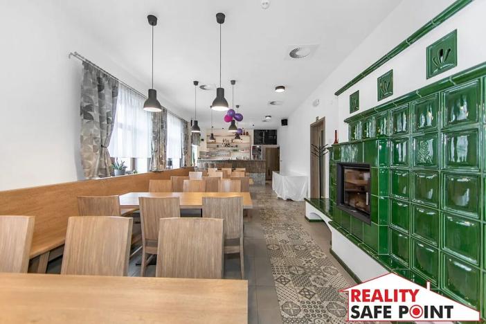 Prodej ubytování, Dobřany, Lipová, 820 m2