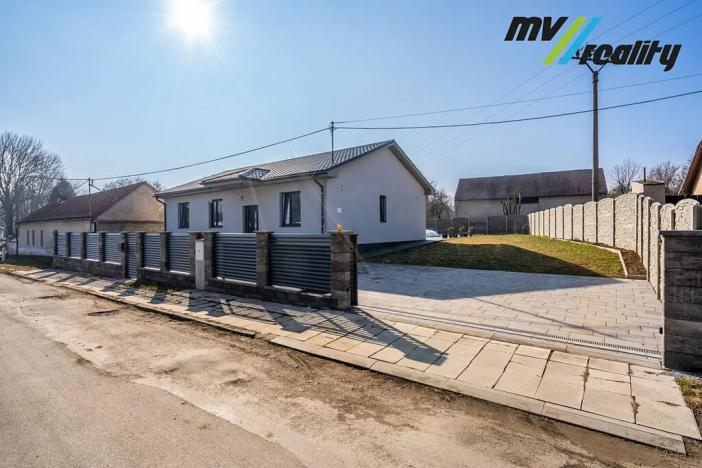 Prodej rodinného domu, Chrášťany, 196 m2