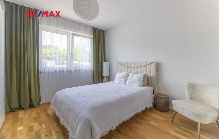 Prodej vícegeneračního domu, Bavoryně, 194 m2