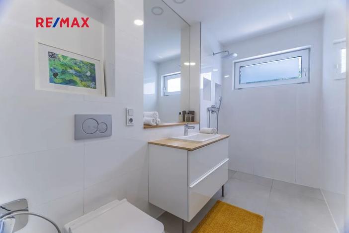 Prodej vícegeneračního domu, Bavoryně, 194 m2