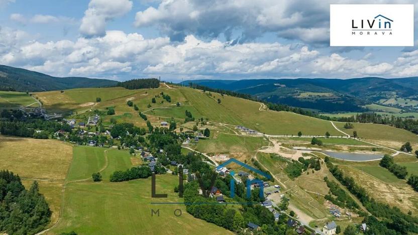 Prodej pozemku pro bydlení, Staré Město, 7657 m2